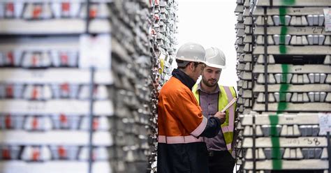 JLL recognized for leadership in responsible supply chain .